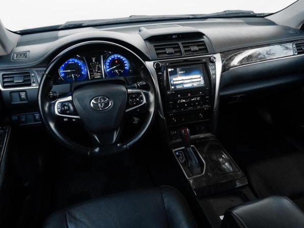 Toyota Camry VII (XV50) Рестайлинг с пробегом 2017 года, цена 2 329 000 рублей, 105879 км, седан, Автокод Объявления