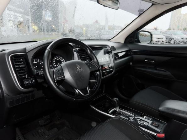 Mitsubishi Outlander III Рестайлинг 3 с пробегом 2021 года, цена 2 239 000 рублей, 127373 км, внедорожник, Автокод Объявления
