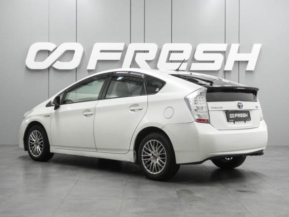 Toyota Prius III (XW30) с пробегом 2010 года, цена 919 000 рублей, 240313 км, лифтбек, Автокод Объявления
