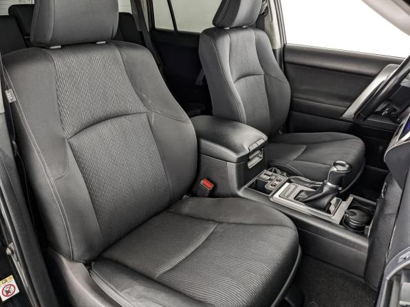 Toyota Land Cruiser Prado 150 Series Рестайлинг 2 с пробегом 2019 года, цена 5 250 000 рублей, 70277 км, внедорожник, Автокод Объявления