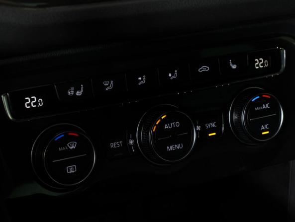 Volkswagen Tiguan II с пробегом 2020 года, цена 2 100 000 рублей, 208100 км, внедорожник, Автокод Объявления