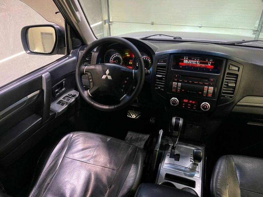 Mitsubishi Pajero IV Рестайлинг 1 Новосибирск  - изображение 19