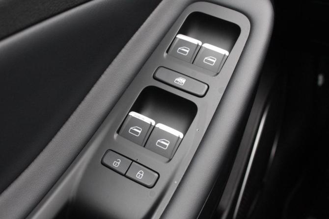 Omoda S5 с пробегом 2024 года, цена 1 565 000 рублей, 10258 км, седан, Автокод Объявления