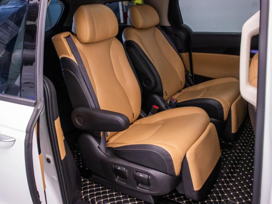Kia Carnival IV Москва  - изображение 10