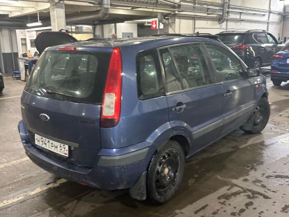 Ford Fusion I Рестайлинг с пробегом 2006 года, цена 230 000 рублей, 200000 км, хэтчбек, Автокод Объявления