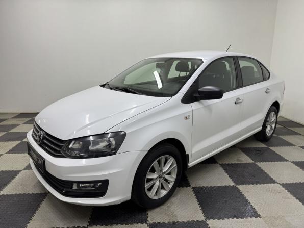 Volkswagen Polo V Рестайлинг с пробегом 2015 года, цена 890 000 рублей, 94782 км, седан, Автокод Объявления