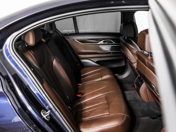 BMW 7 серии VI (G11/G12) с пробегом 2016 года, цена 2 899 585 рублей, 171943 км, седан, Автокод Объявления