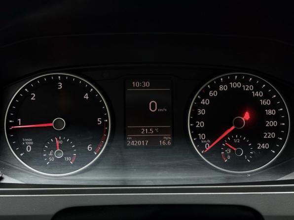 Volkswagen Caravelle T6 с пробегом 2015 года, цена 2 549 000 рублей, 242017 км, минивэн, Автокод Объявления