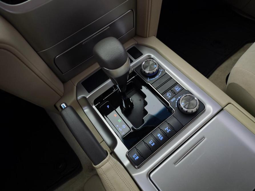 Toyota Land Cruiser 200 Series Рестайлинг 2 Ростов-на-Дону  - изображение 18