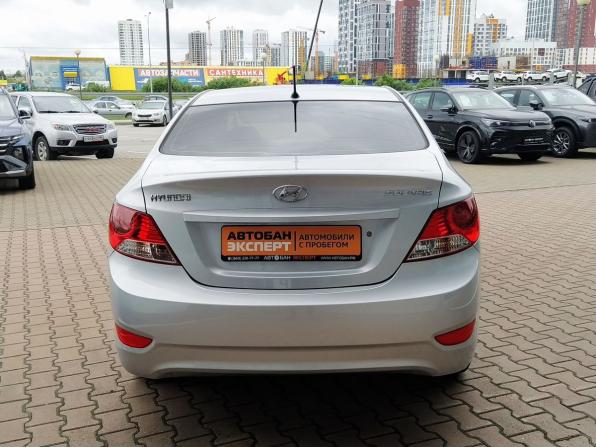 Hyundai Solaris I с пробегом 2013 года, цена 879 000 рублей, 132639 км, седан, Автокод Объявления