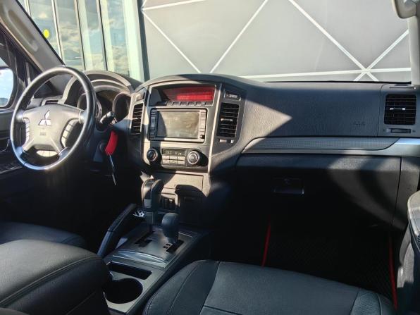 Mitsubishi Pajero IV Рестайлинг 1 с пробегом 2012 года, цена 1 899 000 рублей, 158618 км, внедорожник, Автокод Объявления