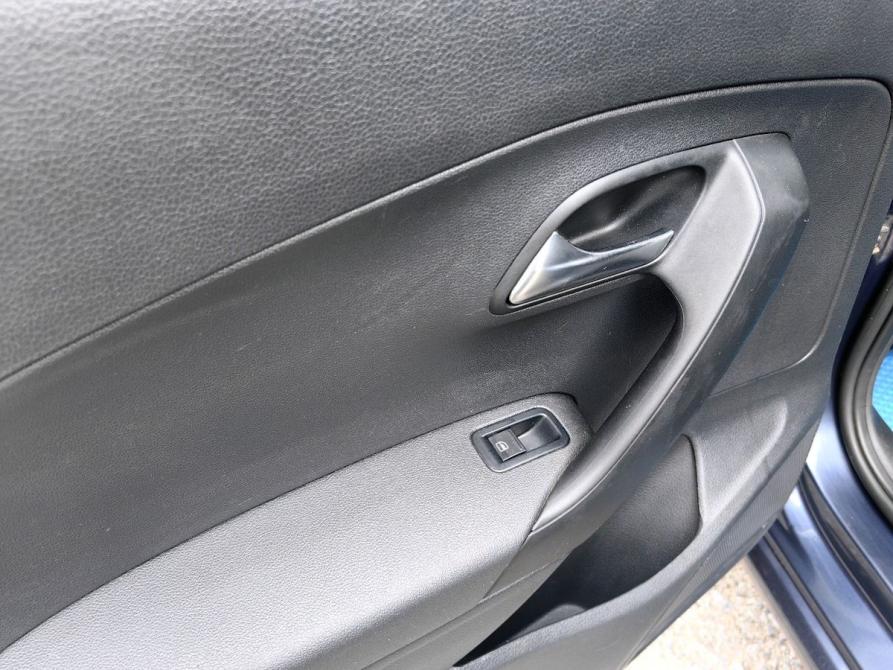 Volkswagen Polo V Рестайлинг Нижнекамск  - изображение 20