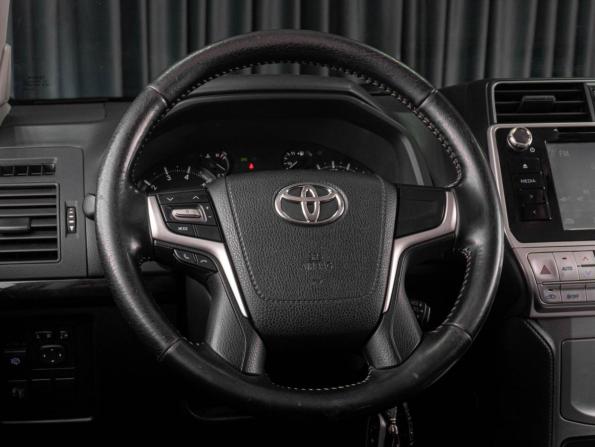 Toyota Land Cruiser Prado 150 Series Рестайлинг 2 с пробегом 2019 года, цена 4 859 000 рублей, 183574 км, внедорожник, Автокод Объявления
