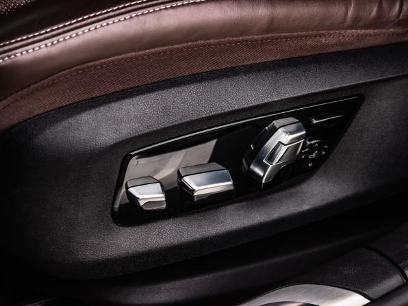 BMW 7 серии VI (G11/G12) Рестайлинг с пробегом 2019 года, цена 5 890 000 рублей, 98398 км, седан, Автокод Объявления