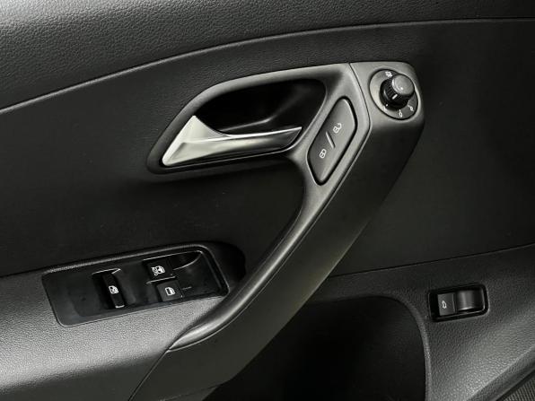Volkswagen Polo V с пробегом 2012 года, цена 690 000 рублей, 190304 км, седан, Автокод Объявления