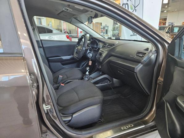 Kia Rio IV с пробегом 2017 года, цена 1 045 000 рублей, 95156 км, седан, Автокод Объявления