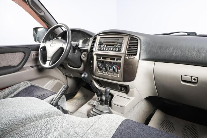 Toyota Land Cruiser 100 Series Рестайлинг 2 с пробегом 2005 года, цена 2 749 000 рублей, 265000 км, внедорожник, Автокод Объявления