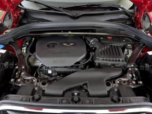 Mini Clubman II с пробегом 2017 года, цена 1 725 000 рублей, 109365 км, универсал, Автокод Объявления