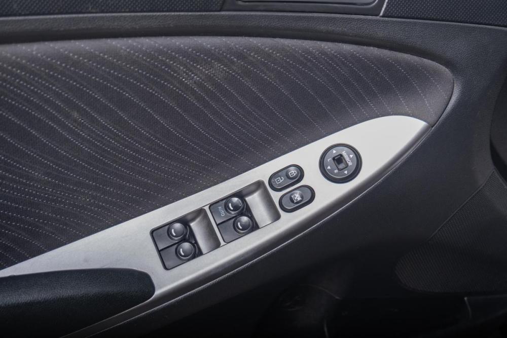 Hyundai Solaris I Рестайлинг Томск  - изображение 8