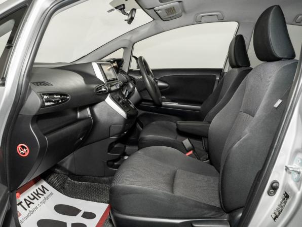 Toyota Wish II Рестайлинг с пробегом 2016 года, цена 1 400 000 рублей, 135972 км, минивэн, Автокод Объявления