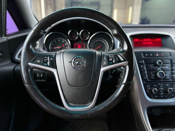 Opel Astra J с пробегом 2010 года, цена 740 500 рублей, 166089 км, хэтчбек, Автокод Объявления