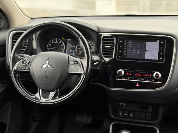 Mitsubishi Outlander III Рестайлинг 3 с пробегом 2020 года, цена 2 250 000 рублей, 120000 км, внедорожник, Автокод Объявления