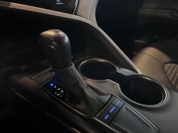 Toyota Camry VIII (XV70) Рестайлинг с пробегом 2022 года, цена 2 740 000 рублей, 27930 км, седан, Автокод Объявления