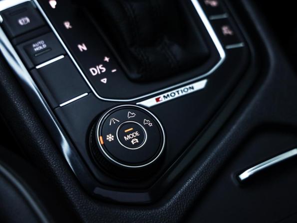 Volkswagen Tiguan II с пробегом 2018 года, цена 2 560 777 рублей, 138638 км, внедорожник, Автокод Объявления