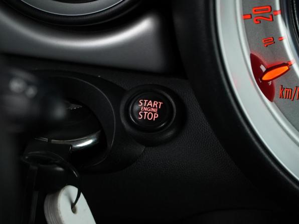Mini Clubman I Рестайлинг с пробегом 2011 года, цена 1 099 046 рублей, 118109 км, хэтчбек, Автокод Объявления