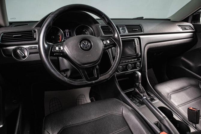 Volkswagen Passat B8 с пробегом 2017 года, цена 1 999 000 рублей, 151150 км, седан, Автокод Объявления