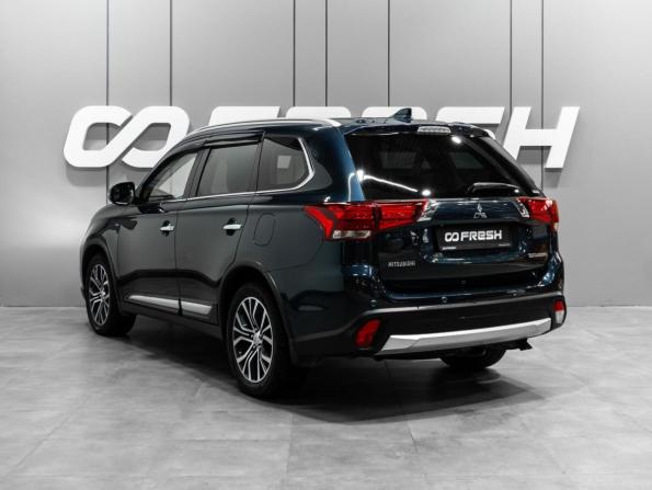 Mitsubishi Outlander III Рестайлинг 2 с пробегом 2018 года, цена 2 500 000 рублей, 175870 км, внедорожник, Автокод Объявления