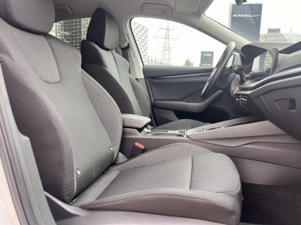 Skoda Octavia IV (A8) с пробегом 2021 года, цена 2 380 000 рублей, 54300 км, лифтбек, Автокод Объявления