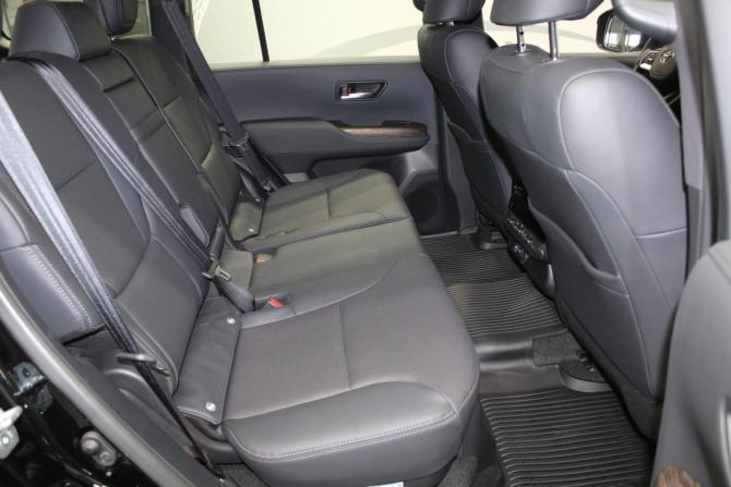 Toyota Land Cruiser 300 Series с пробегом 2021 года, цена 15 000 000 рублей, 400 км, внедорожник, Автокод Объявления