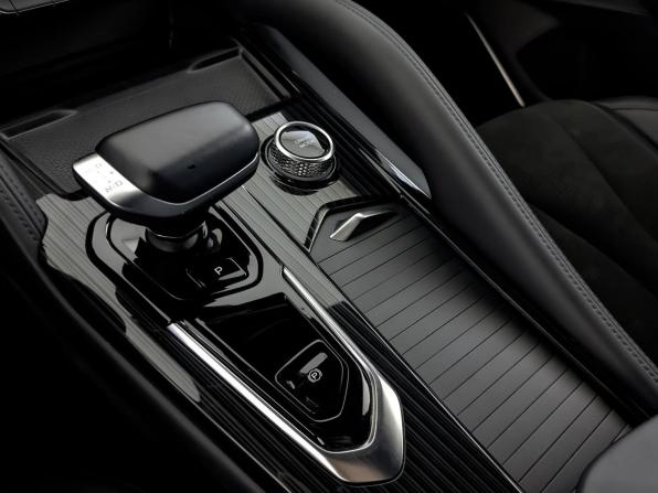Geely Monjaro I Рестайлинг с пробегом 2024 года, цена 3 250 000 рублей, 78000 км, внедорожник, Автокод Объявления