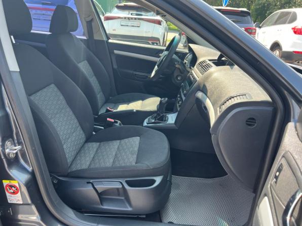 Skoda Octavia II (A5) Рестайлинг с пробегом 2011 года, цена 695 000 рублей, 218165 км, универсал, Автокод Объявления