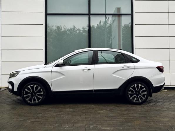 Lada (ВАЗ) Vesta I Рестайлинг (NG) с пробегом 2023 года, цена 1 309 000 рублей, 45000 км, седан, Автокод Объявления