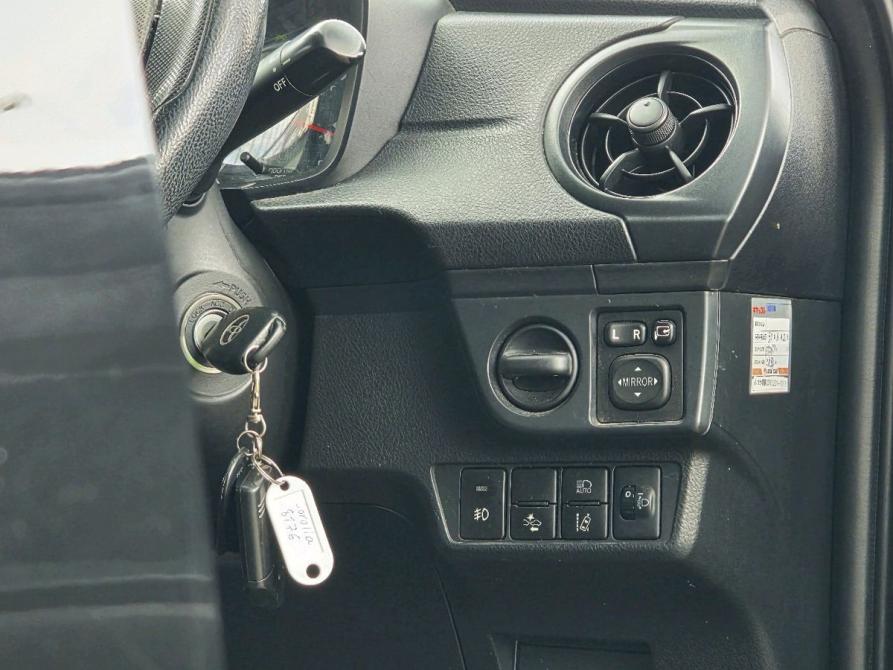 Toyota Corolla XI (E160 E170 E180) Рестайлинг 1 Новосибирск  - изображение 15