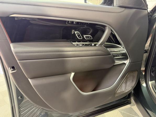 Land Rover Range Rover V с пробегом 2024 года, цена 18 799 000 рублей, 37000 км, внедорожник, Автокод Объявления