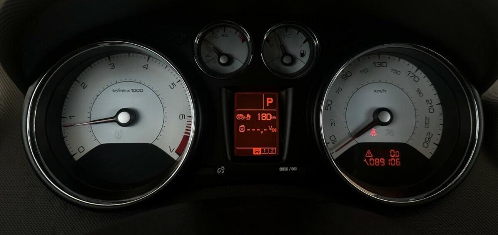 Peugeot 408 I Москва  - изображение 6