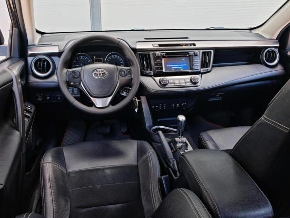 Toyota RAV4 IV (XA40) Рестайлинг с пробегом 2016 года, цена 1 919 000 рублей, 157501 км, внедорожник, Автокод Объявления