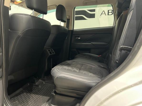 Mitsubishi Outlander III Рестайлинг 3 с пробегом 2021 года, цена 2 259 000 рублей, 105672 км, внедорожник, Автокод Объявления