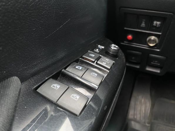 Toyota Hilux VIII с пробегом 2017 года, цена 2 839 000 рублей, 330385 км, offers.body_type.unknown, Автокод Объявления