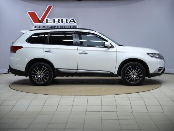 Mitsubishi Outlander III Рестайлинг 3 с пробегом 2021 года, цена 2 650 000 рублей, 126795 км, внедорожник, Автокод Объявления