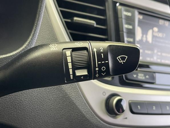 Hyundai Solaris II с пробегом 2017 года, цена 1 097 000 рублей, 159237 км, седан, Автокод Объявления