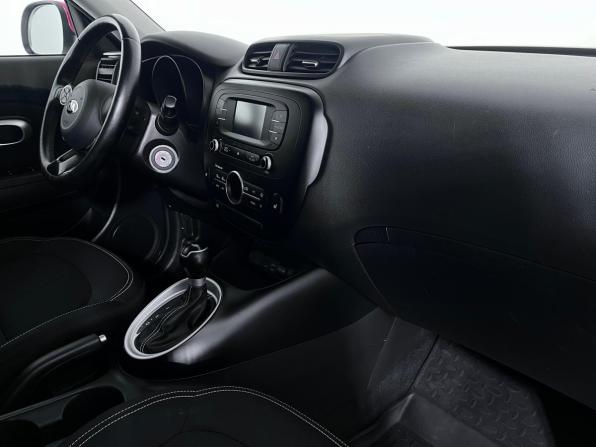 Kia Soul II Рестайлинг с пробегом 2016 года, цена 1 280 000 рублей, 92660 км, хэтчбек, Автокод Объявления