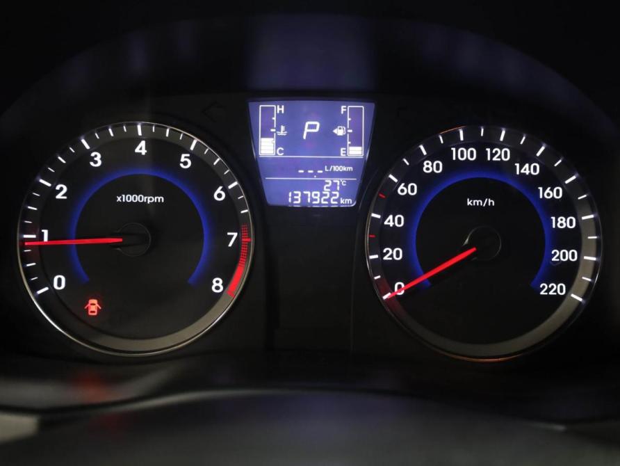 Hyundai Solaris I Рестайлинг Ростов-на-Дону  - изображение 15