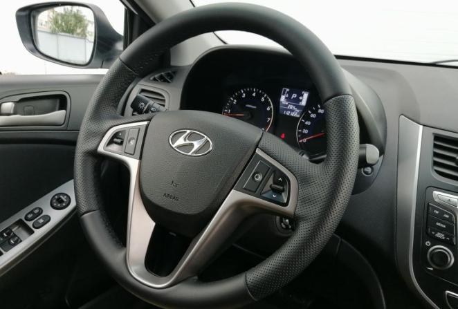 Hyundai Solaris I Рестайлинг с пробегом 2015 года, цена 1 058 400 рублей, 112128 км, седан, Автокод Объявления