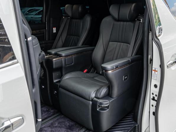 Toyota Alphard III Рестайлинг с пробегом 2020 года, цена 5 360 000 рублей, 88345 км, минивэн, Автокод Объявления