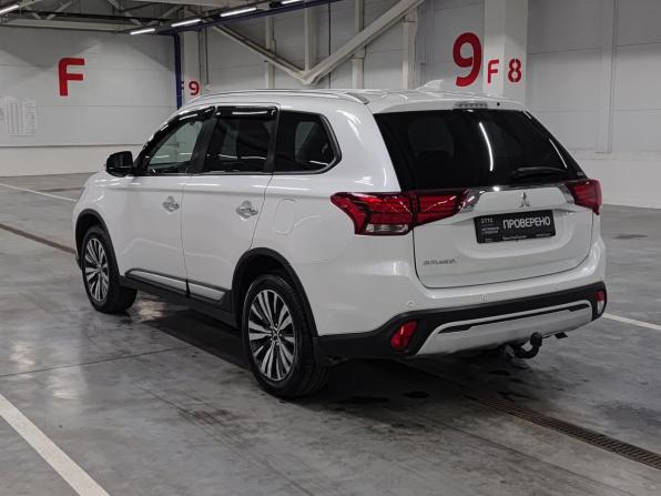 Mitsubishi Outlander III Рестайлинг 3 с пробегом 2021 года, цена 2 450 000 рублей, 143387 км, внедорожник, Автокод Объявления