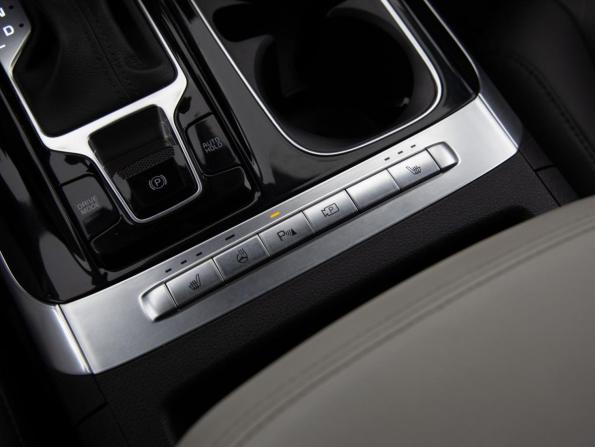 Kia Carnival IV с пробегом 2022 года, цена 3 799 000 рублей, 114393 км, минивэн, Автокод Объявления